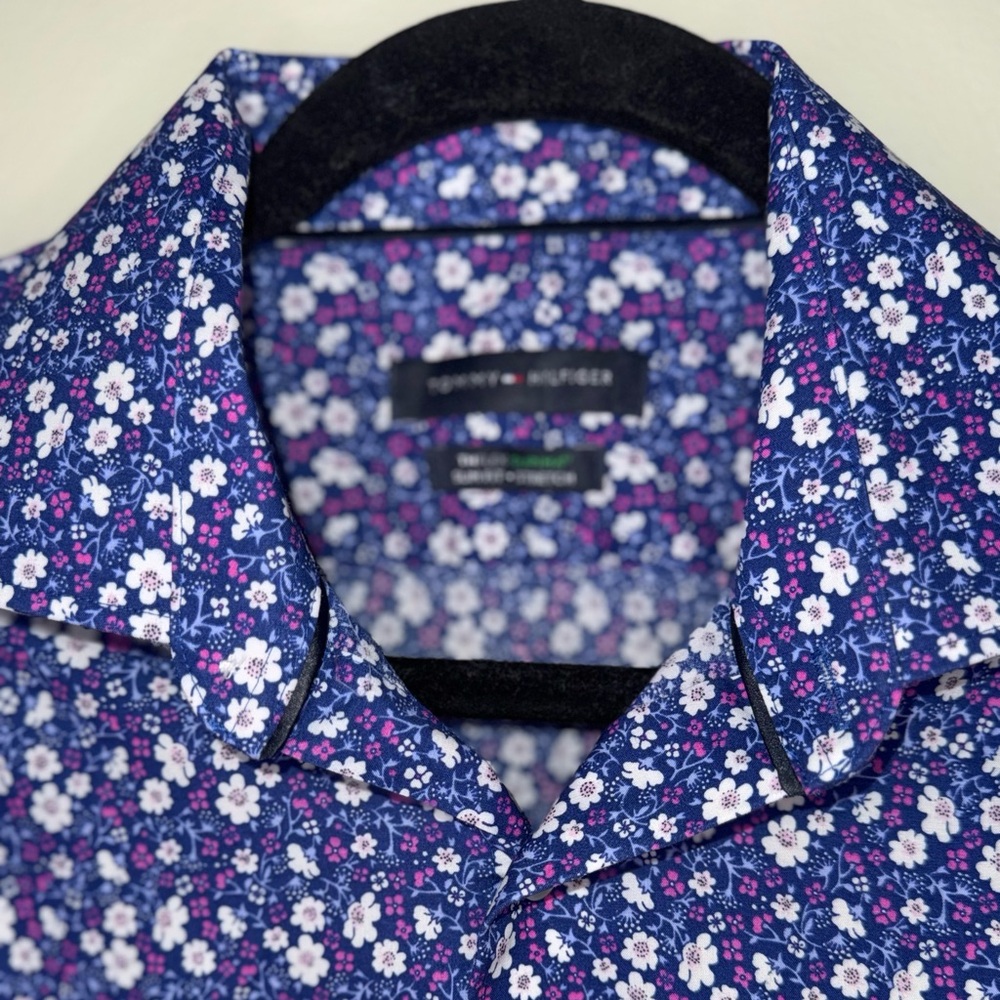 Tommy Hilfiger TH Flex Supima Slim Fit Stretch Navy Floral Button-Down Shirt - Picture 2 of 7